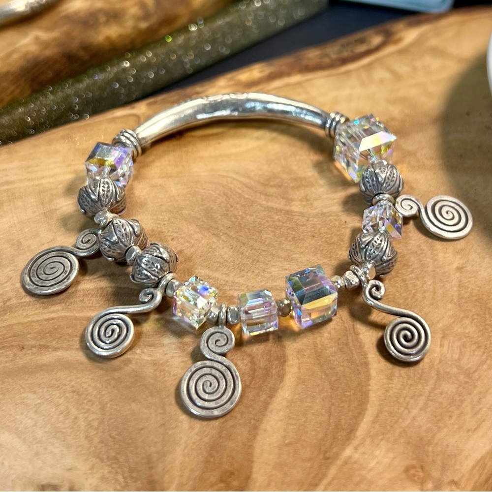 Vintage style Sterling Silver Bracelet with Swarovski beads